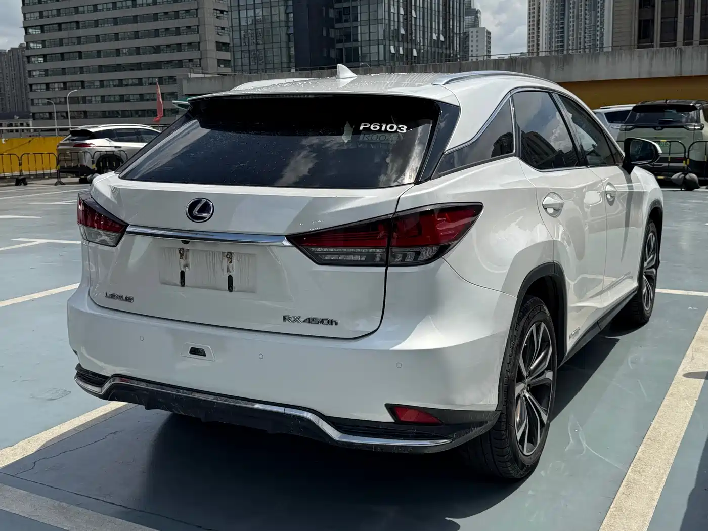 Фото 3 - Lexus RX