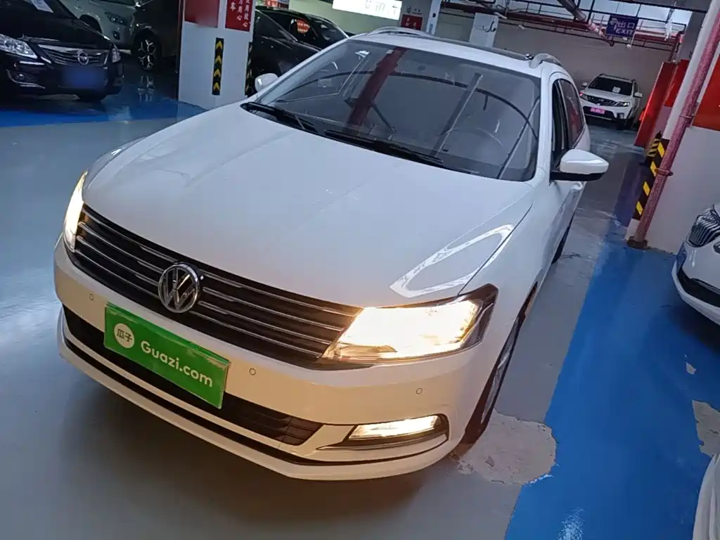 صورة 1 - Volkswagen Lavida Tour