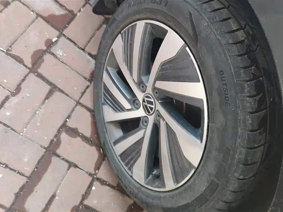 VOLKSWAGEN MAGOTAN GTE PLUG IN HYBRID