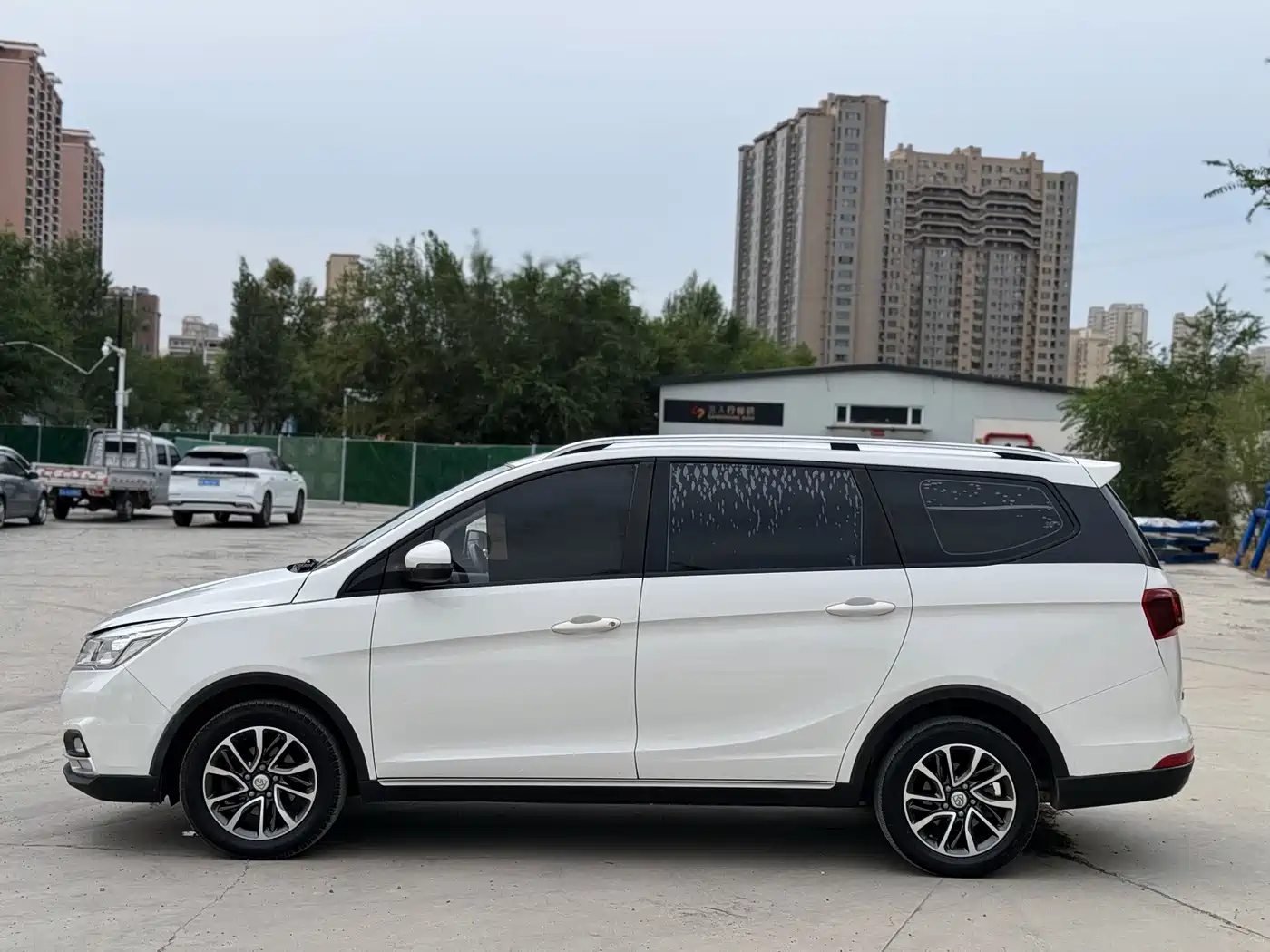 Baojun 730 2019 2019 1.5T CVT Fashion Edition 7-Seater China VI
