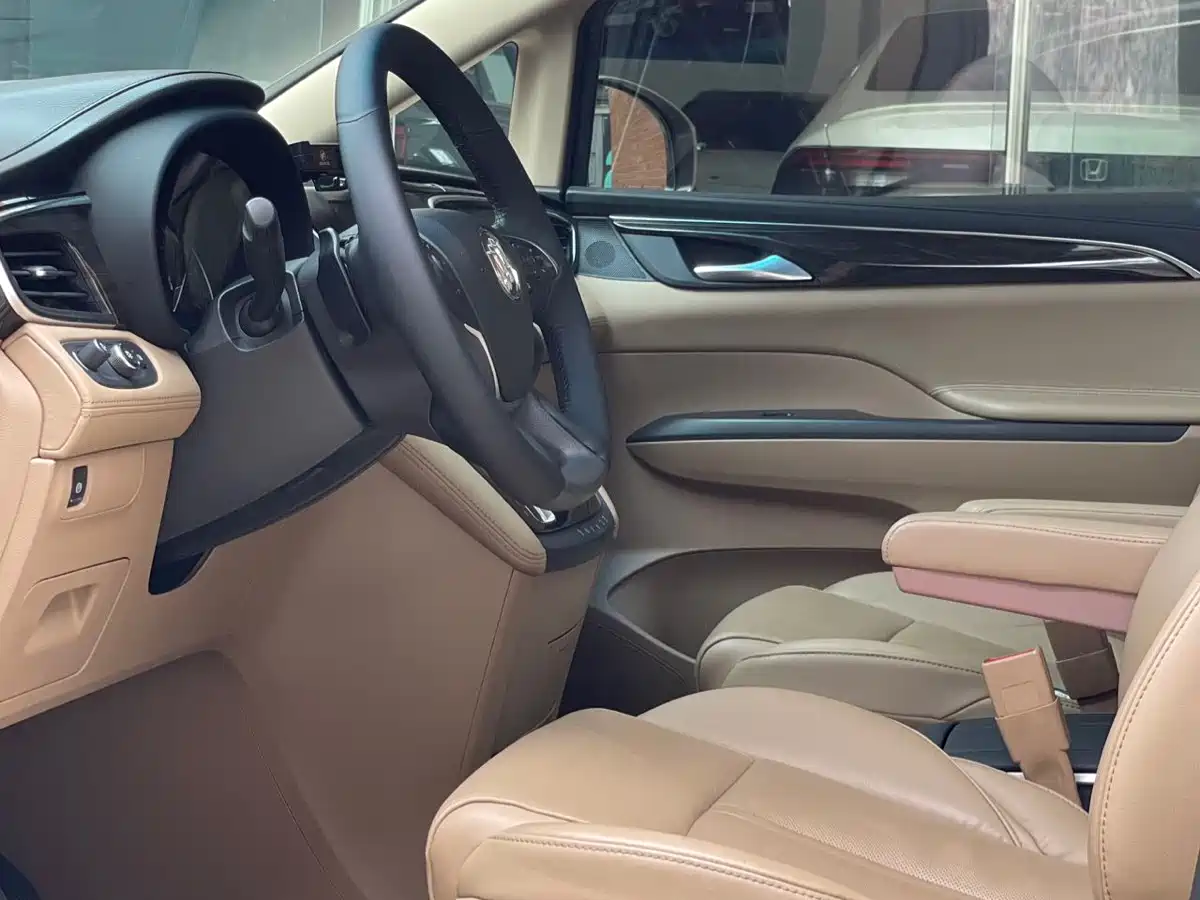 Buick GL8 2017 ES 28T Luxury China V фото 14