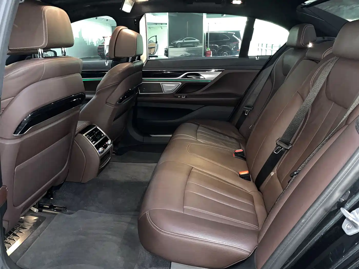 BMW 7 Series 2018 730Li Leading Type M Sport Package фото 14