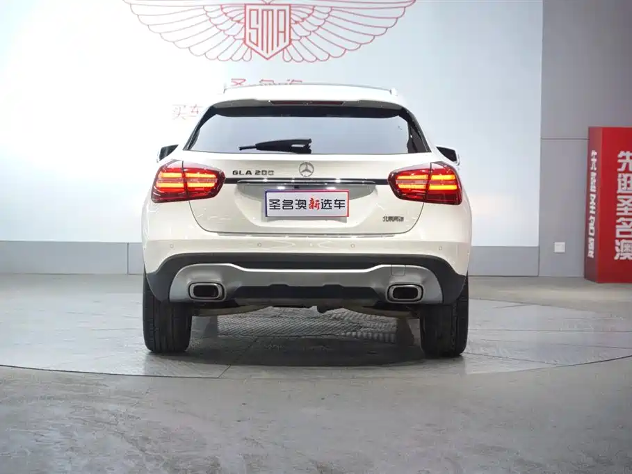 Mercedes-Benz GLA 2018 GLA 200 Dynamic фото 5