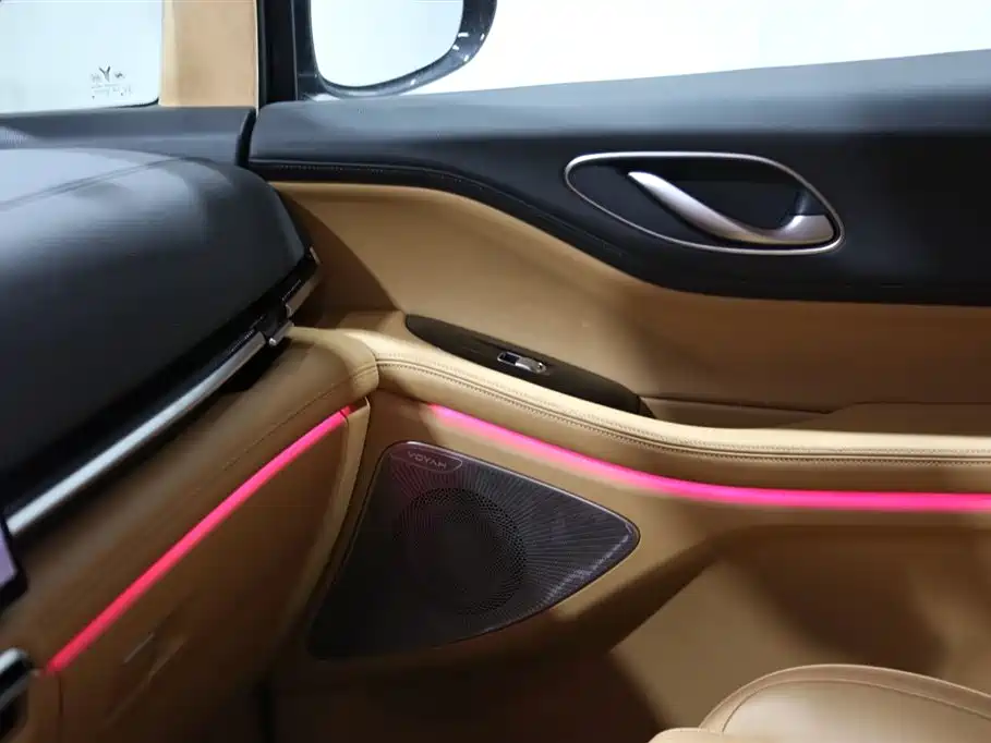 Voyah Auto Voyah Dreamer 2025 Model PHEV 4WD Premium QianKun Edition фото 10