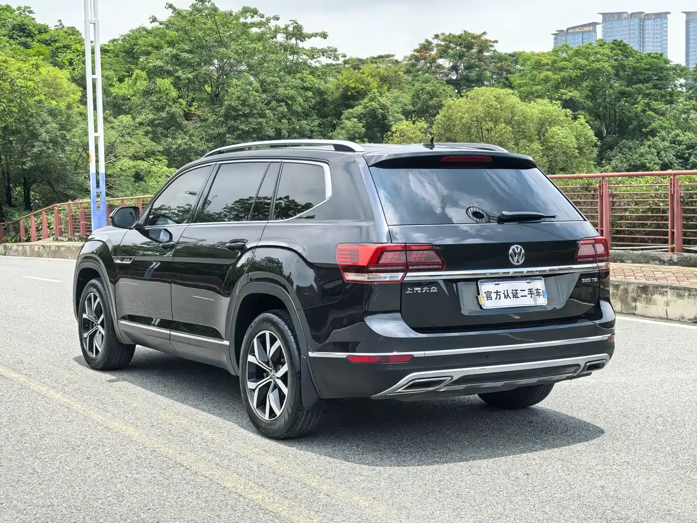 Volkswagen Teramont 2019 380TSI 4WD Luxury Edition China VI фото 17