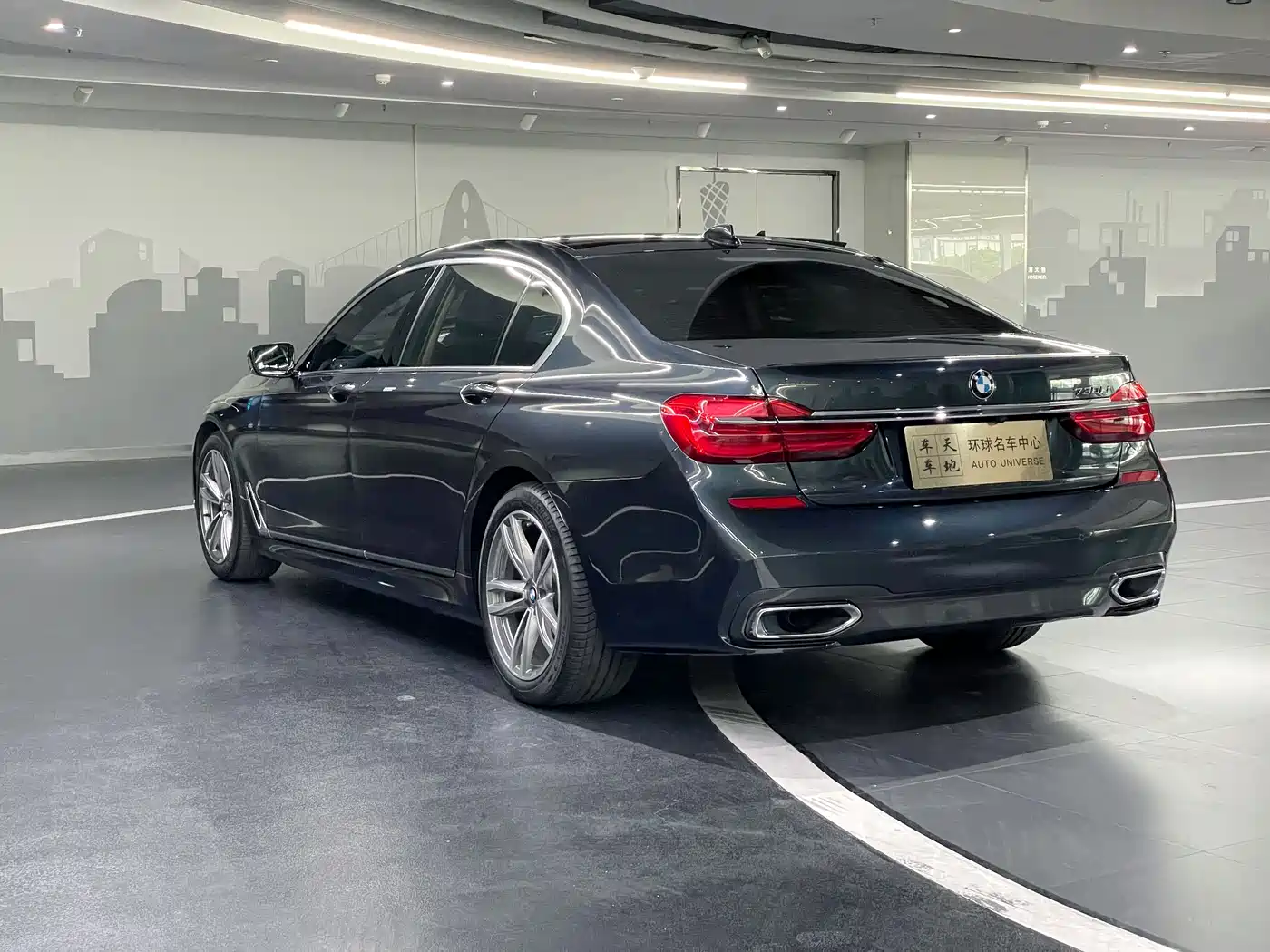 BMW 7 Series 2018 730Li Leading Type M Sport Package фото 26