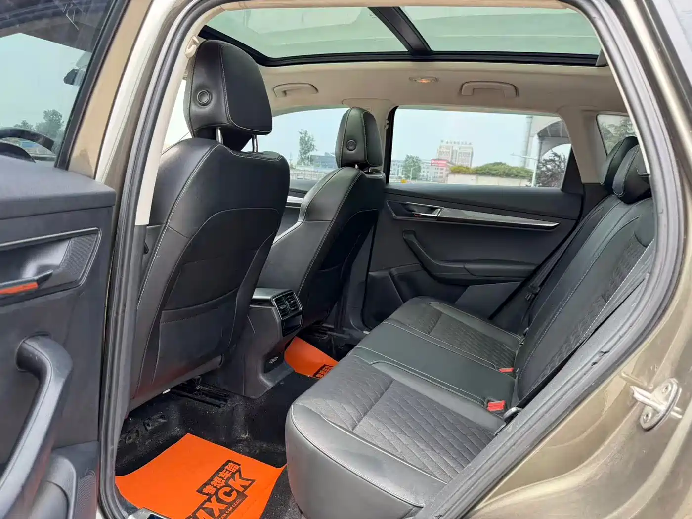 Škoda Karoq 2019 TSI280 Smart Drive Luxury Edition China V фото 5
