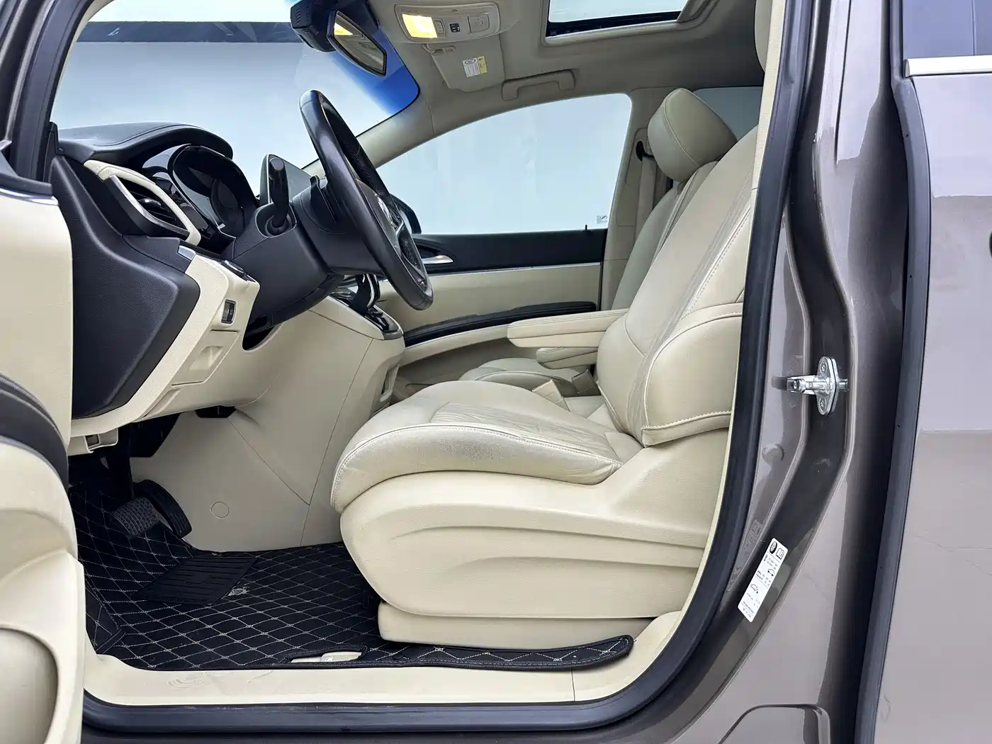 Buick GL8 2023 Facelift Land Business Class Luxury фото 8