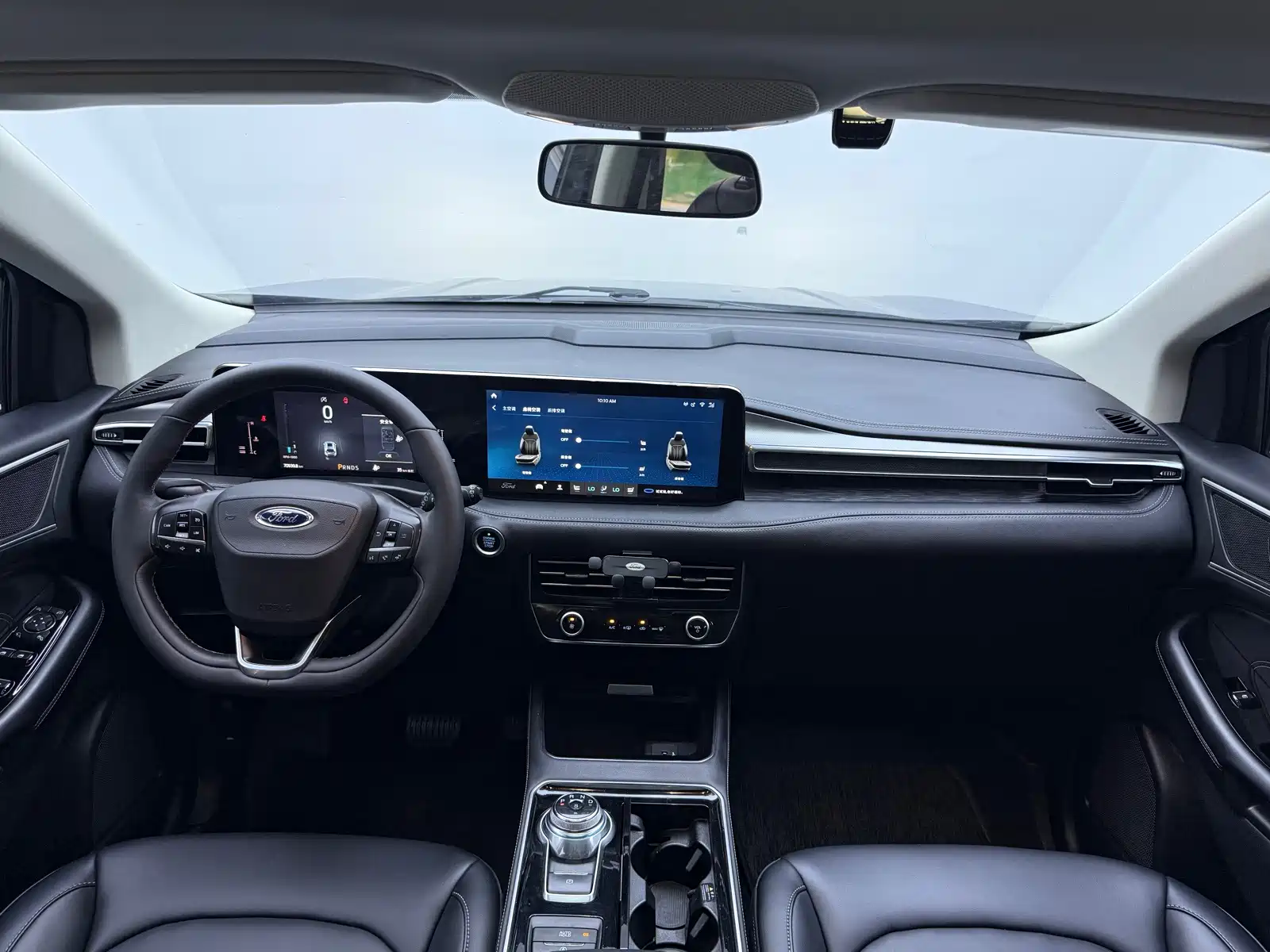 Фото 14 - Ford Edge