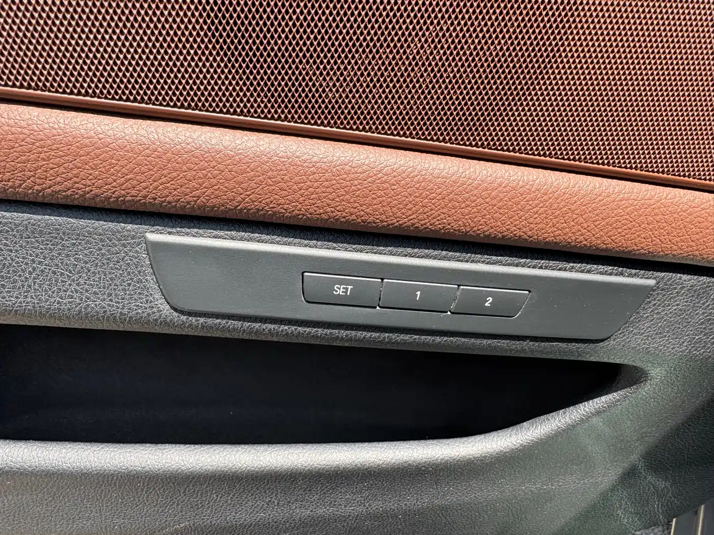 BMW 5 Series 2017 525Li Leading Edition фото 23