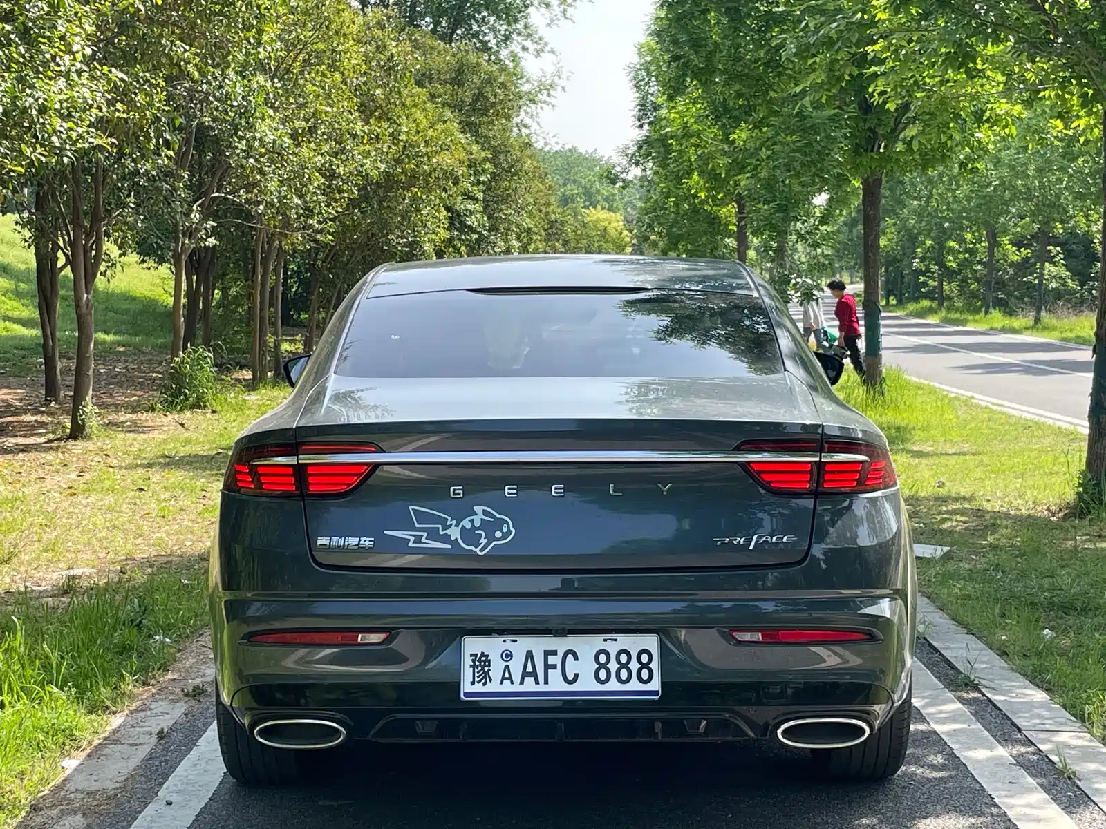 Фото 8 - Geely Preface