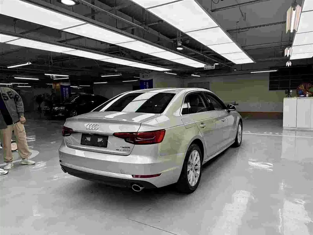 Audi A4L 2017 Plus 40 TFSI Progressive фото 12