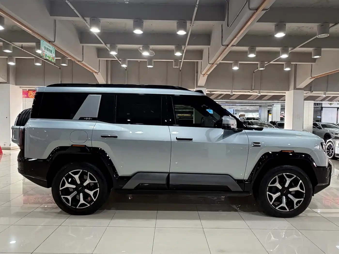 Fang Cheng Bao Leopard 8 2026 2025 Zhiyong Flagship 7-Seater