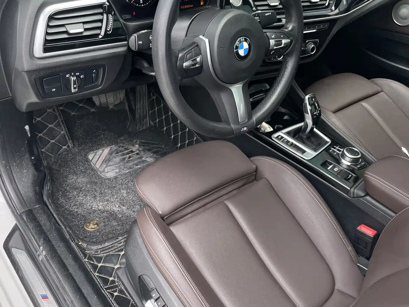 BMW 1 Series 2022 120i M Sport Shadow Edition фото 24