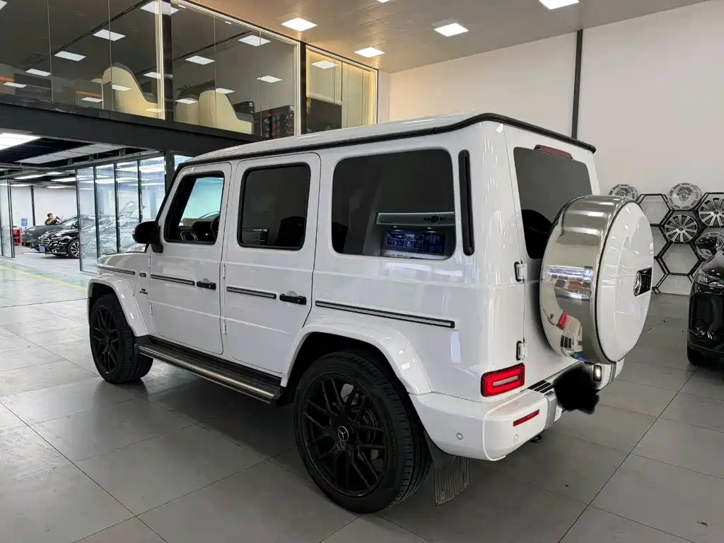 Фото 4 - Mercedes-Benz G-Class