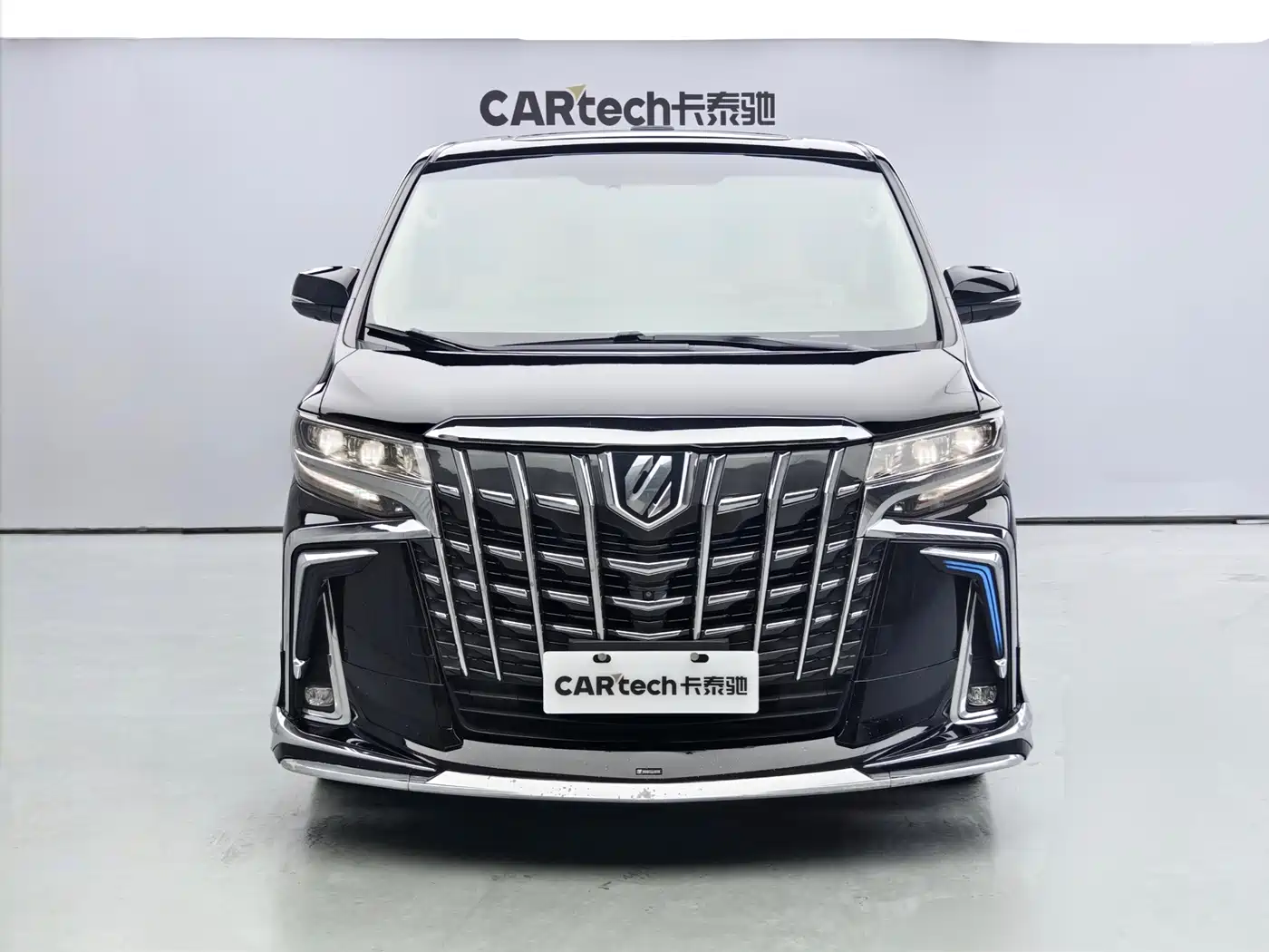Toyota Alphard 2018 Facelift 3.5L Premium Edition фото 2