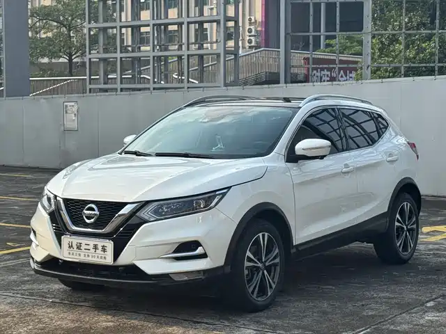 Nissan Qashqai 2022 2.0L CVT XV Prem Luxury Edition — фото 1