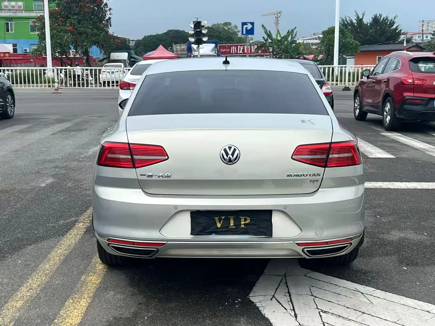 Volkswagen Magotan 2017 330TSI DSG Premium фото 8