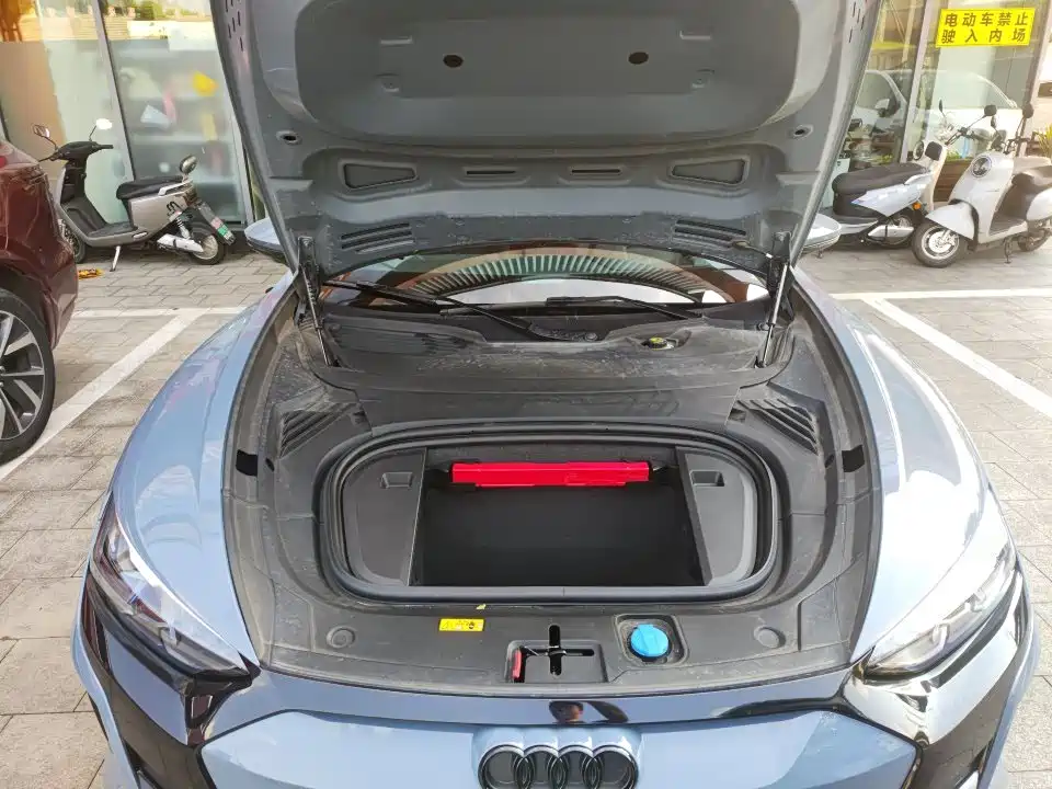Audi e-tron GT 2024 2023 Base Model