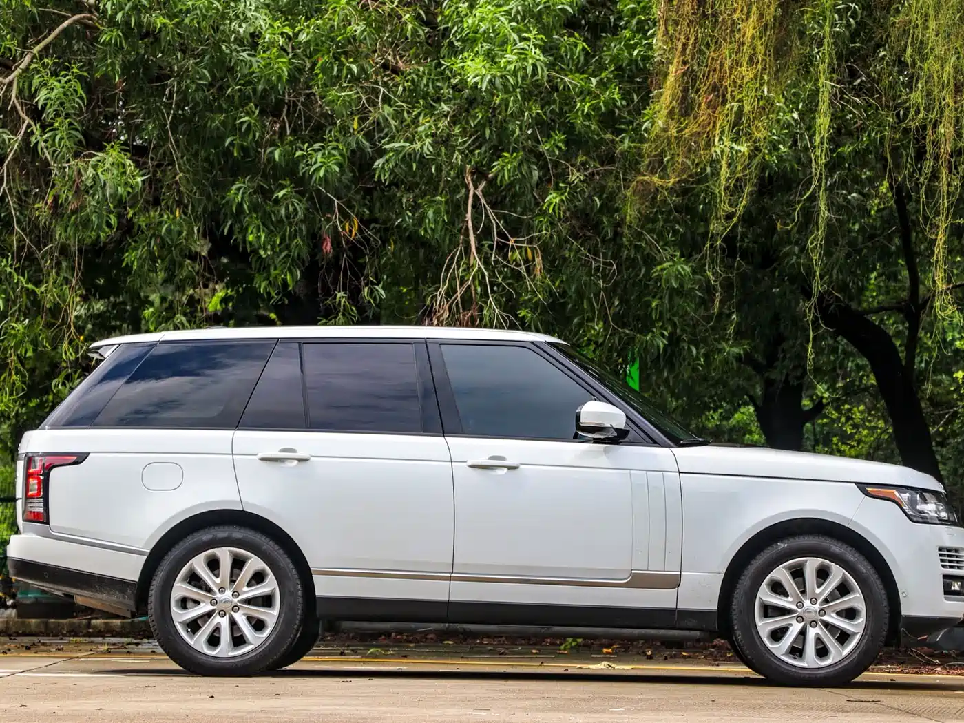Land Rover Range Rover 2014 Facelift 3.0 SC V6 Vogue фото 16