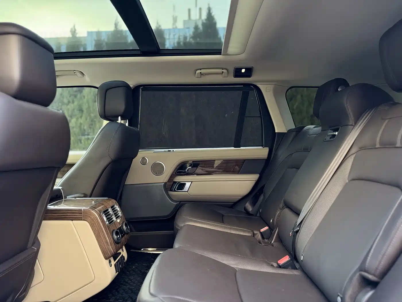 Land Rover Range Rover 2018 3.0 SC V6 Vogue Heritage Extended Edition фото 8