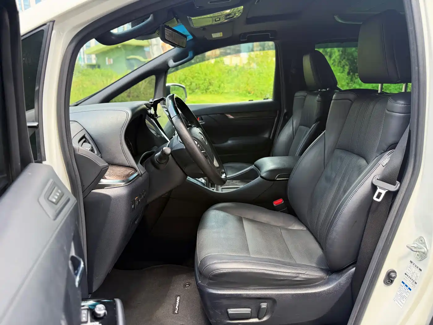 Toyota Vellfire 2021 2020 Twin Engine 2.5L HV Premium Edition