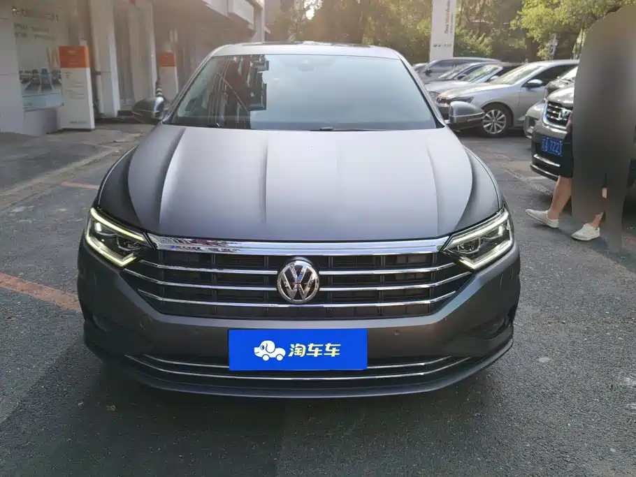 Photo 2 - Volkswagen Sagitar