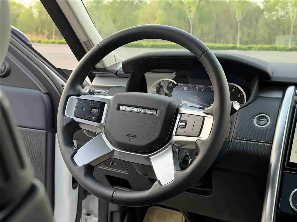 Land Rover Discovery 2023 Facelift 360PS R-Dynamic S фото 12