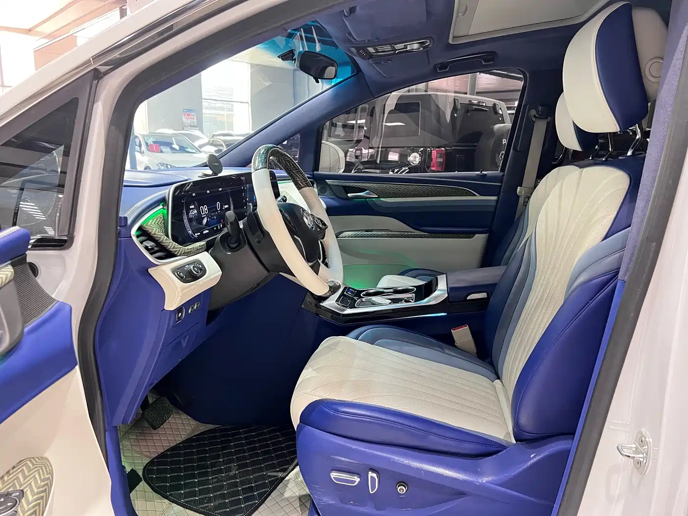 Buick GL8 2021 ES Landlord 653T Comfort фото 7