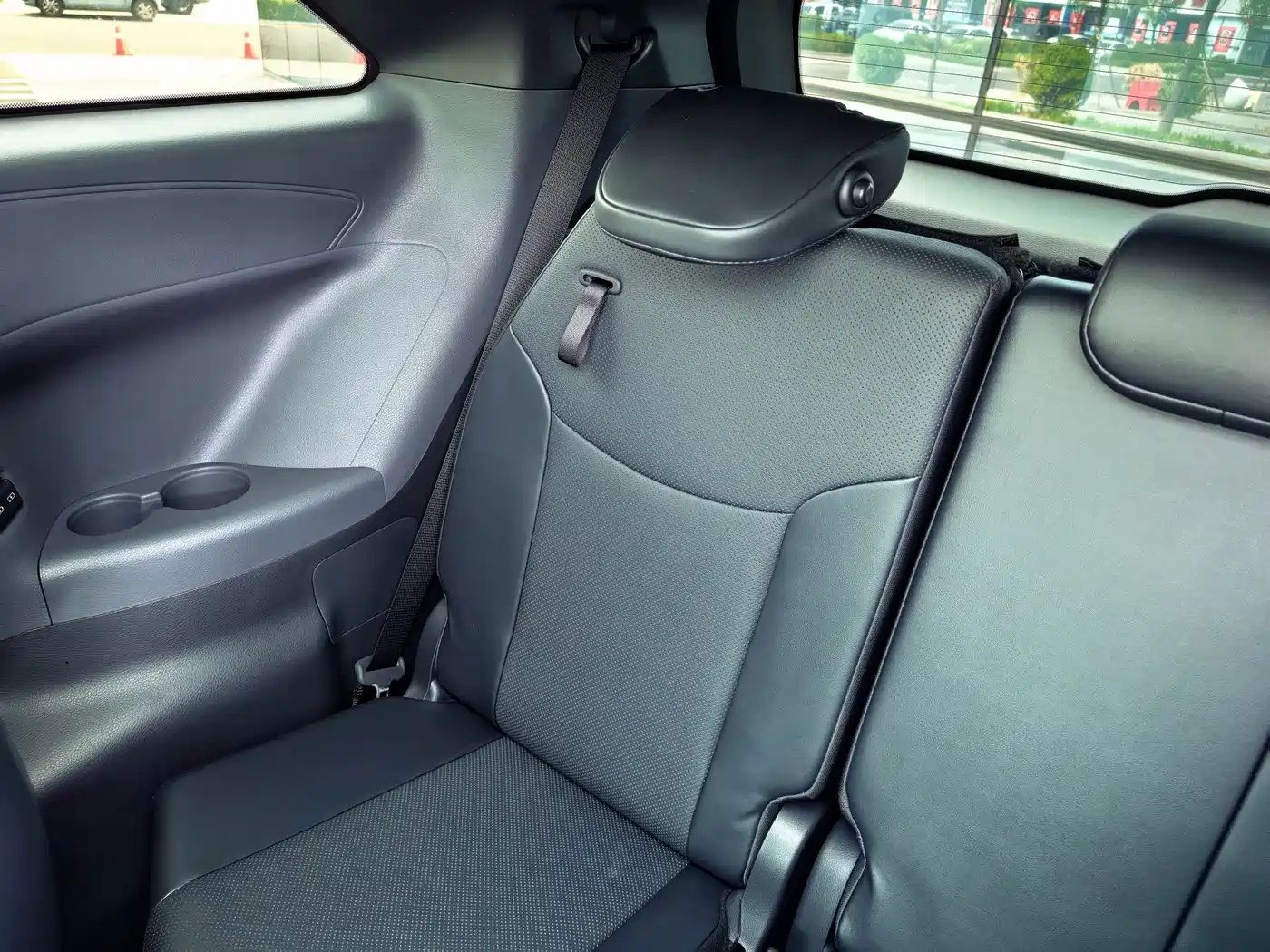 Toyota Granvia 2025 2024 2.5L Hybrid Premium PLUS