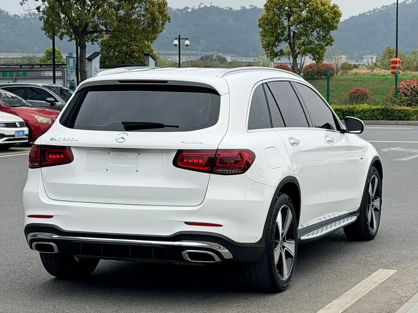 MERCEDES-BENZ GLC