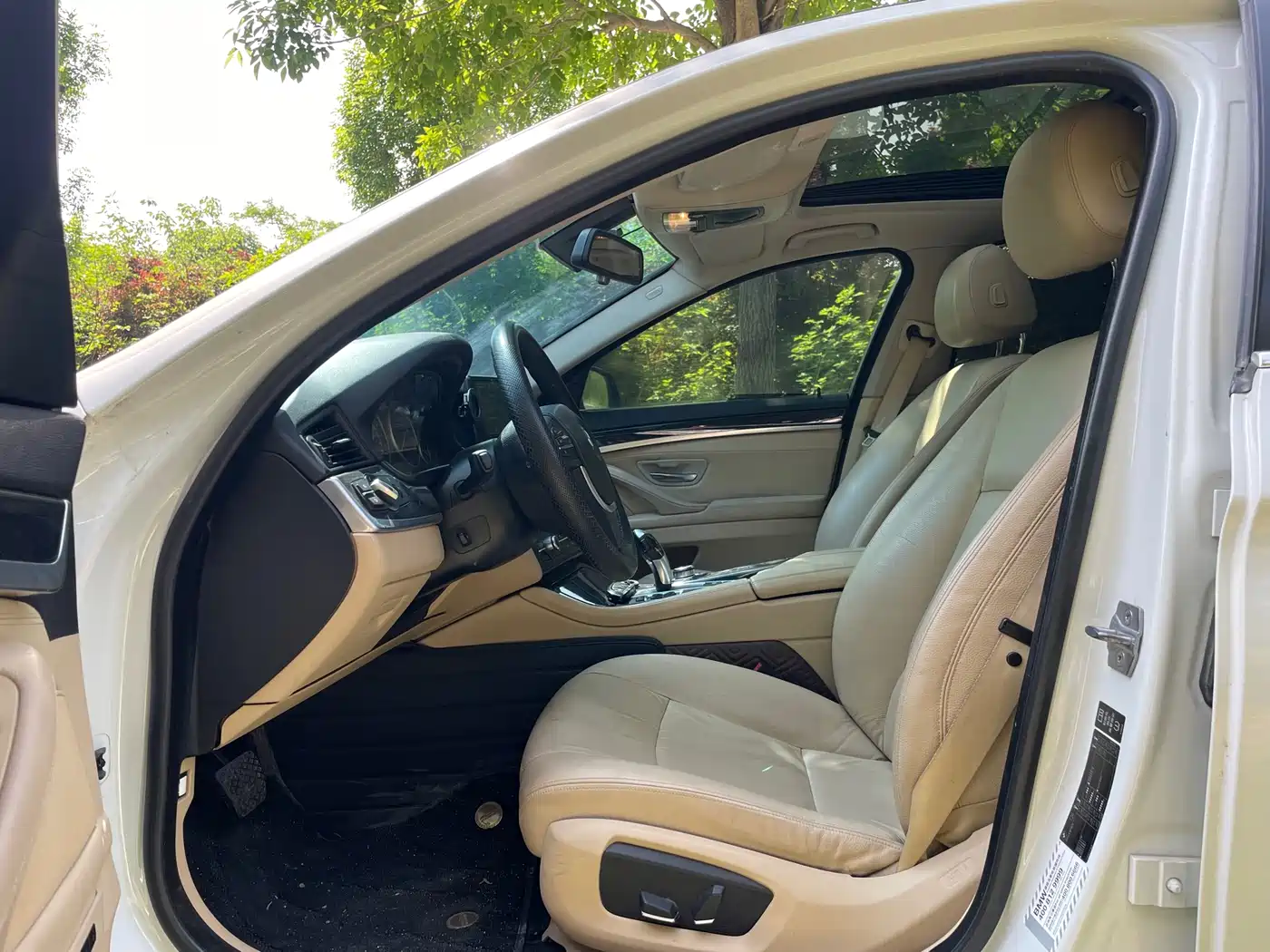 BMW 5 Series 2013 520Li Elegance фото 3