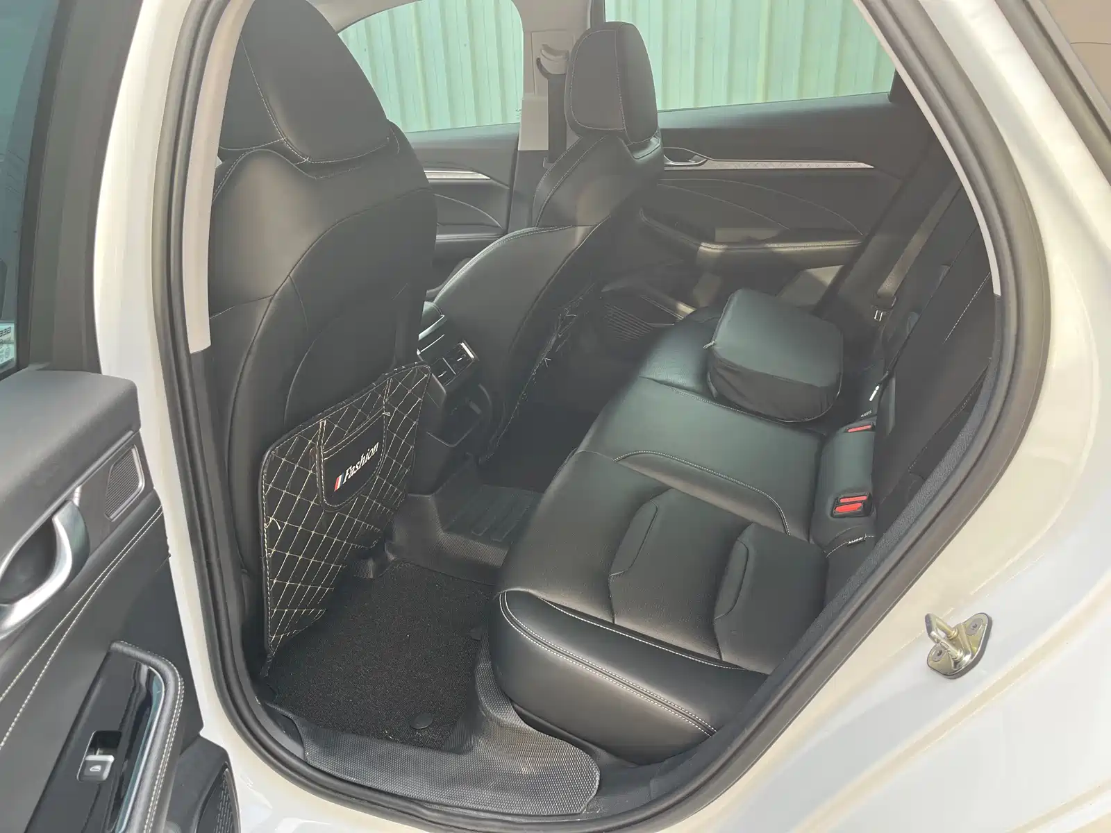 Фото 8 - Geely Preface