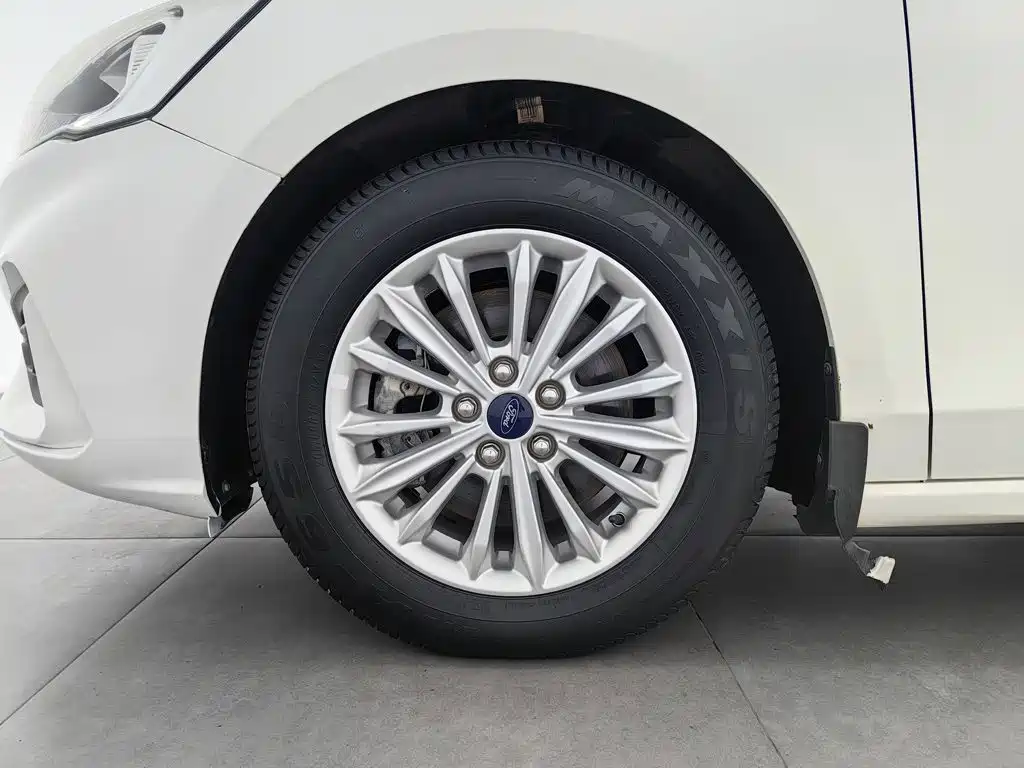 Ford Focus 2019 2020 Sedan EcoBoost 180 Automatic Sharp Trend Type