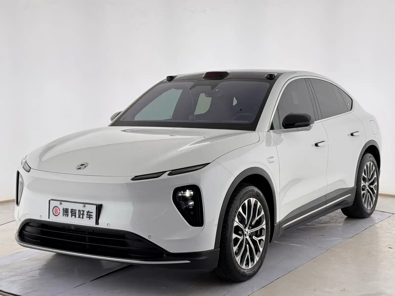 Фото 1 - NIO EC6