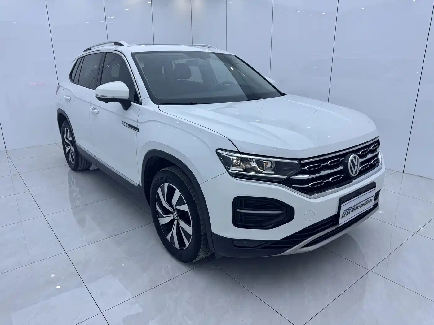 Volkswagen Tayron 2022 280TSI 2WD Luxury Smart Connect Edition фото 3