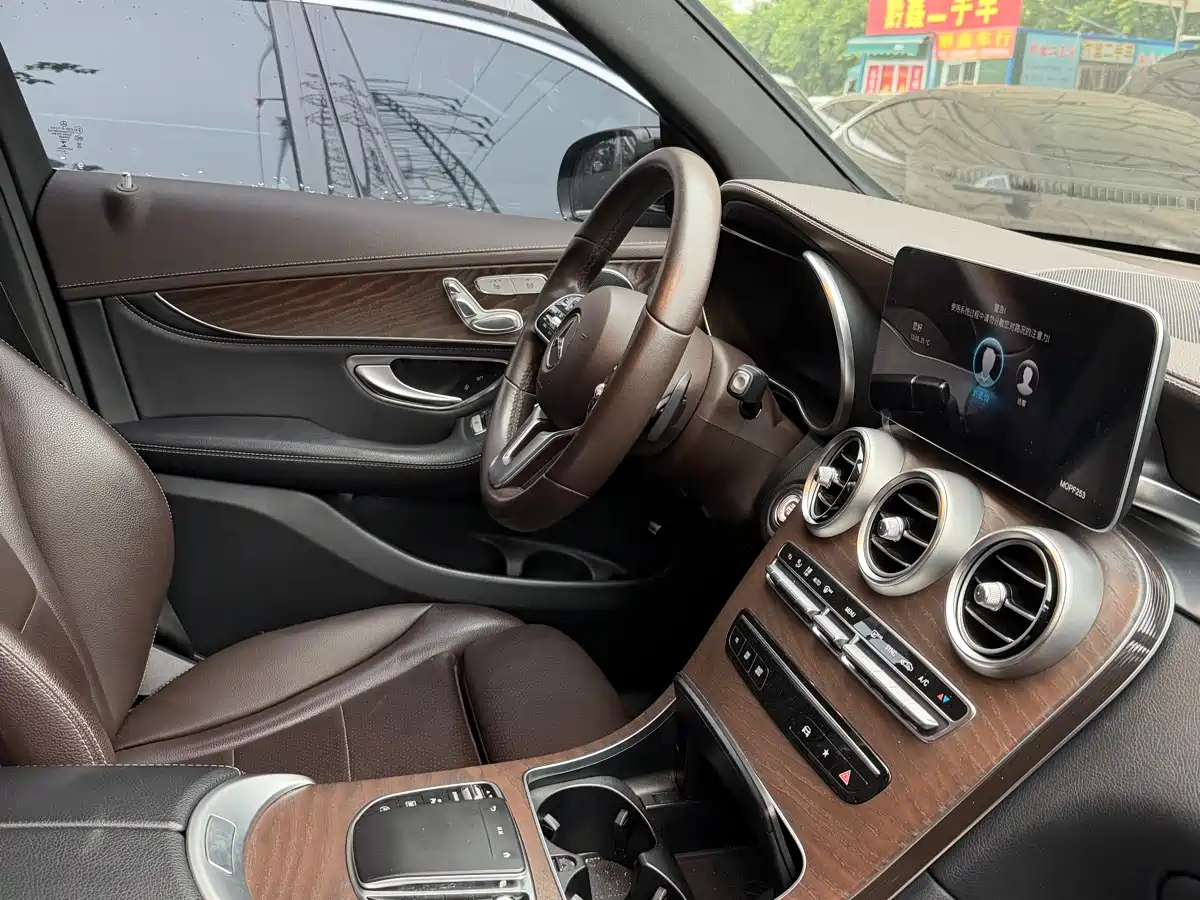Mercedes-Benz GLC 2020 GLC 260 L 4MATIC Luxury фото 24