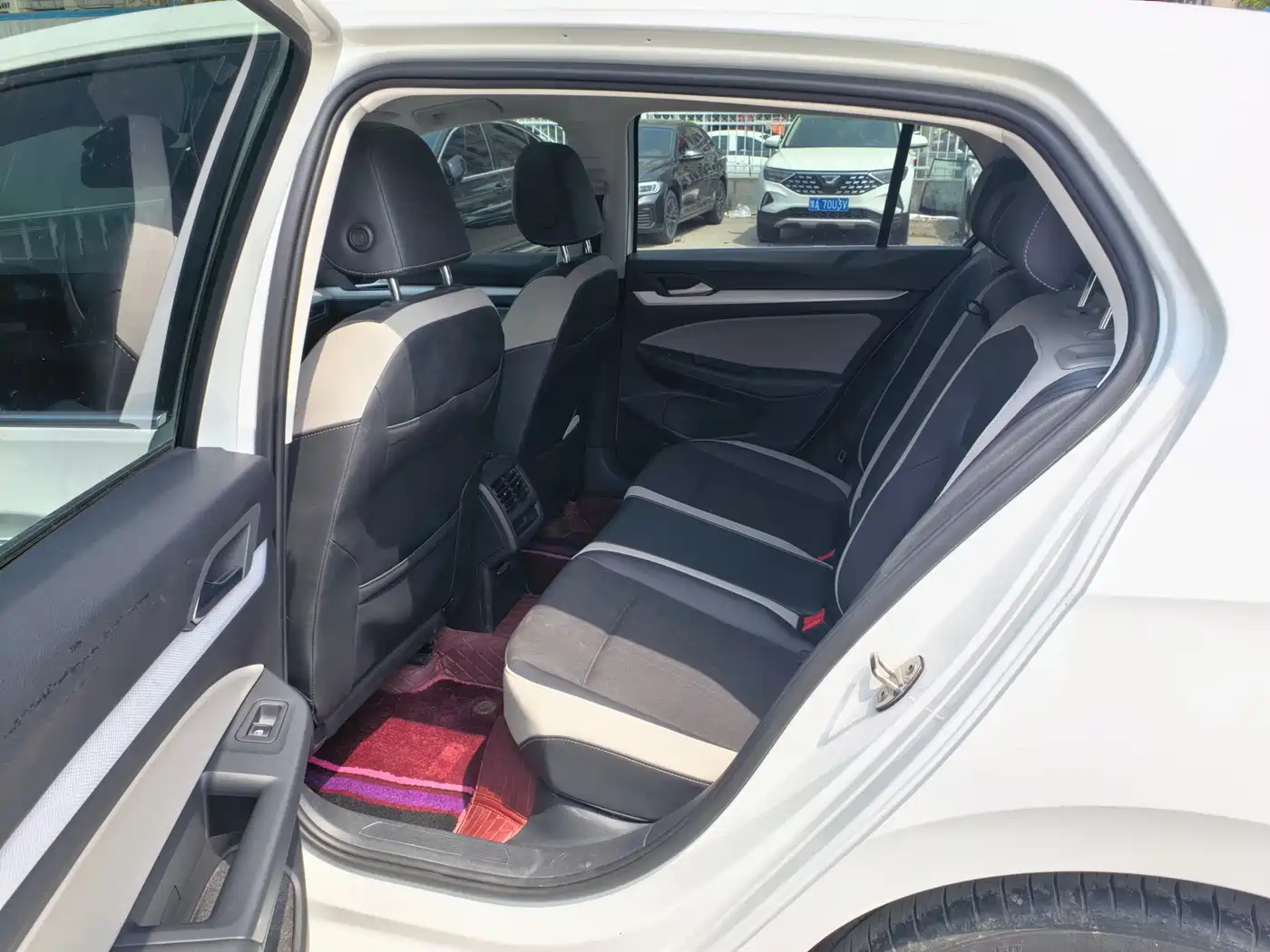 Volkswagen Golf 2024 280TSI DSG Pro Expert Edition фото 11