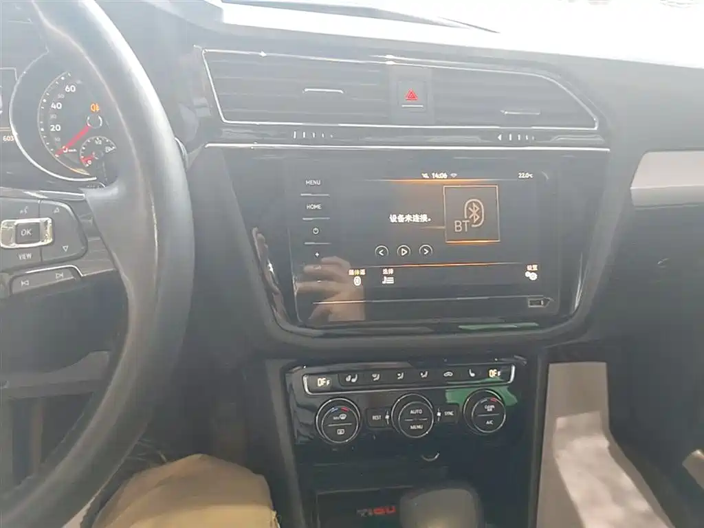 Volkswagen Tiguan L 2019 330TSI Automatic 2WD Smart Luxury Edition China VI фото 13