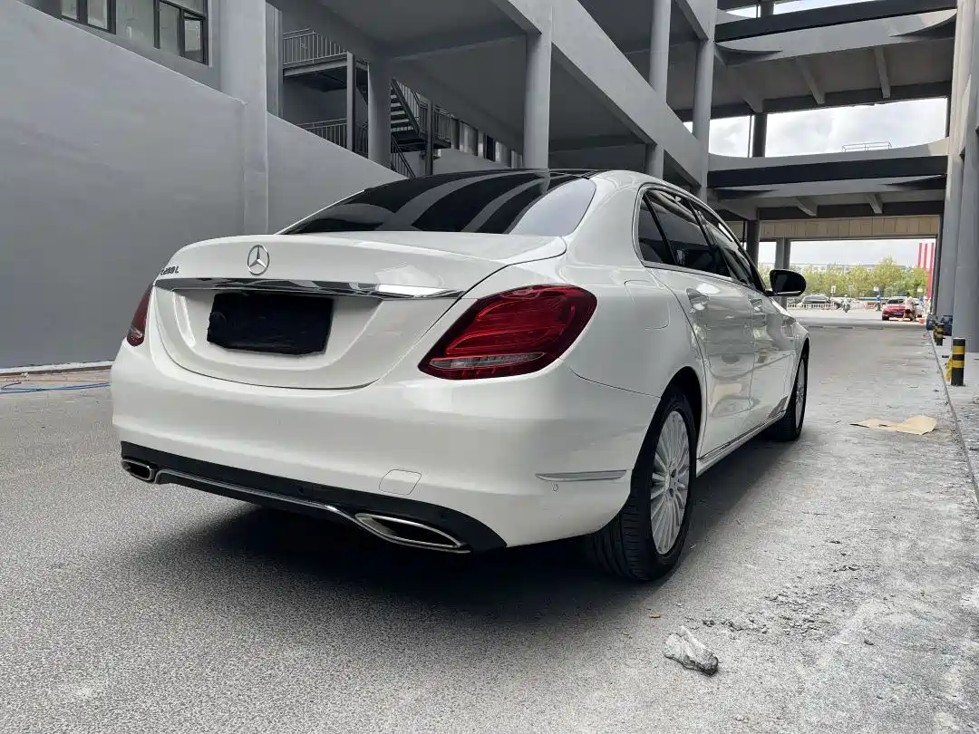 Фото 8 - Mercedes-Benz C-Class