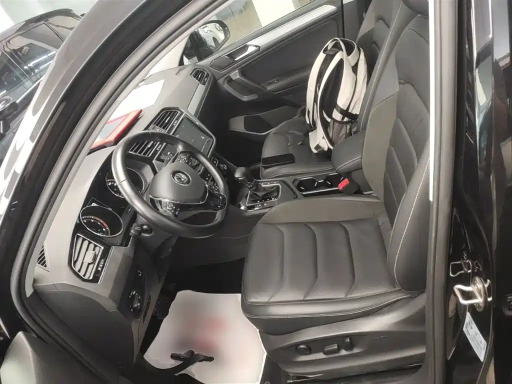 Volkswagen Tiguan L 2019 330TSI Automatic 2WD Smart Luxury Edition China VI фото 15