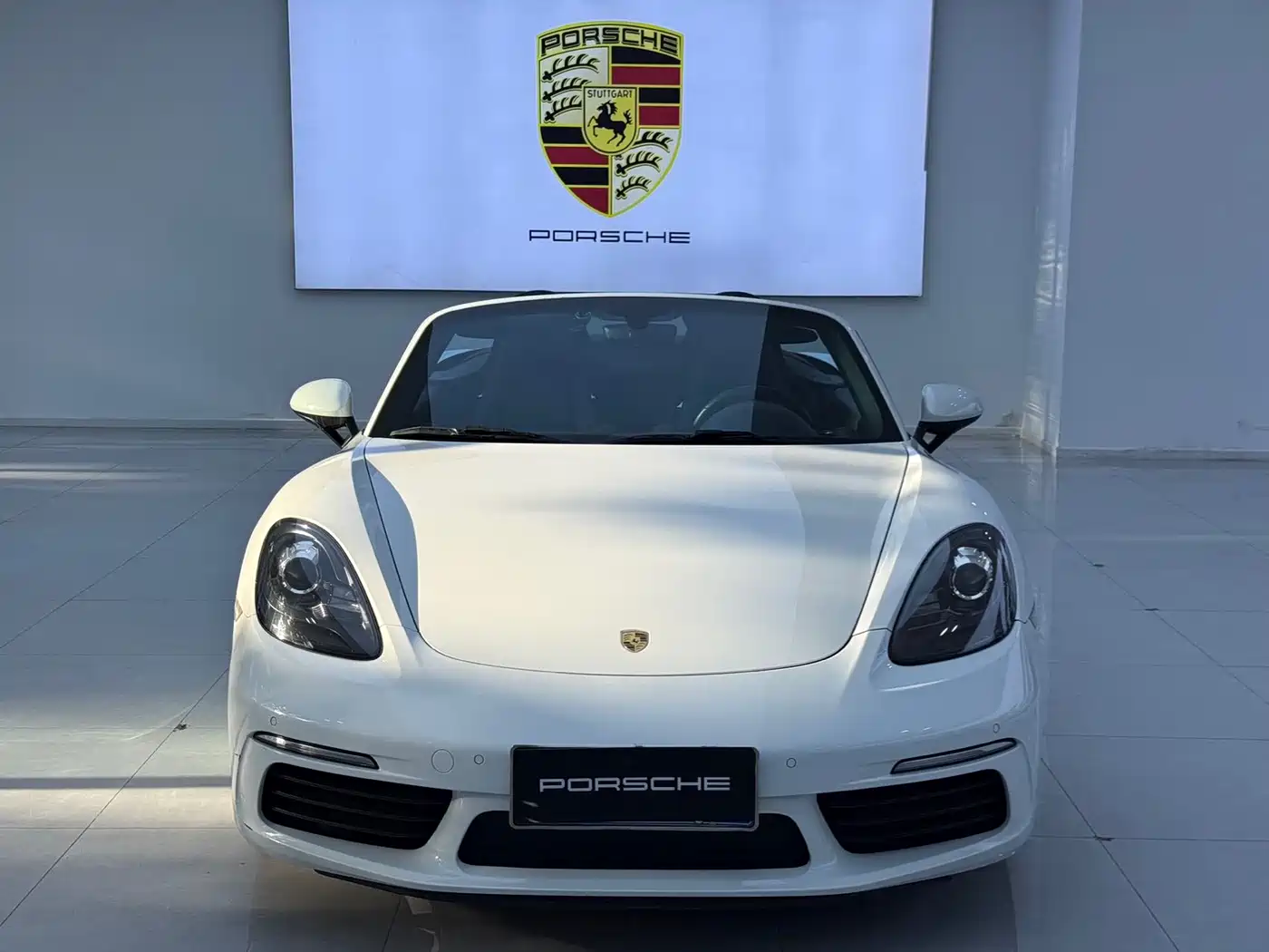 Porsche 718 2018 Boxster 2.0T фото 2