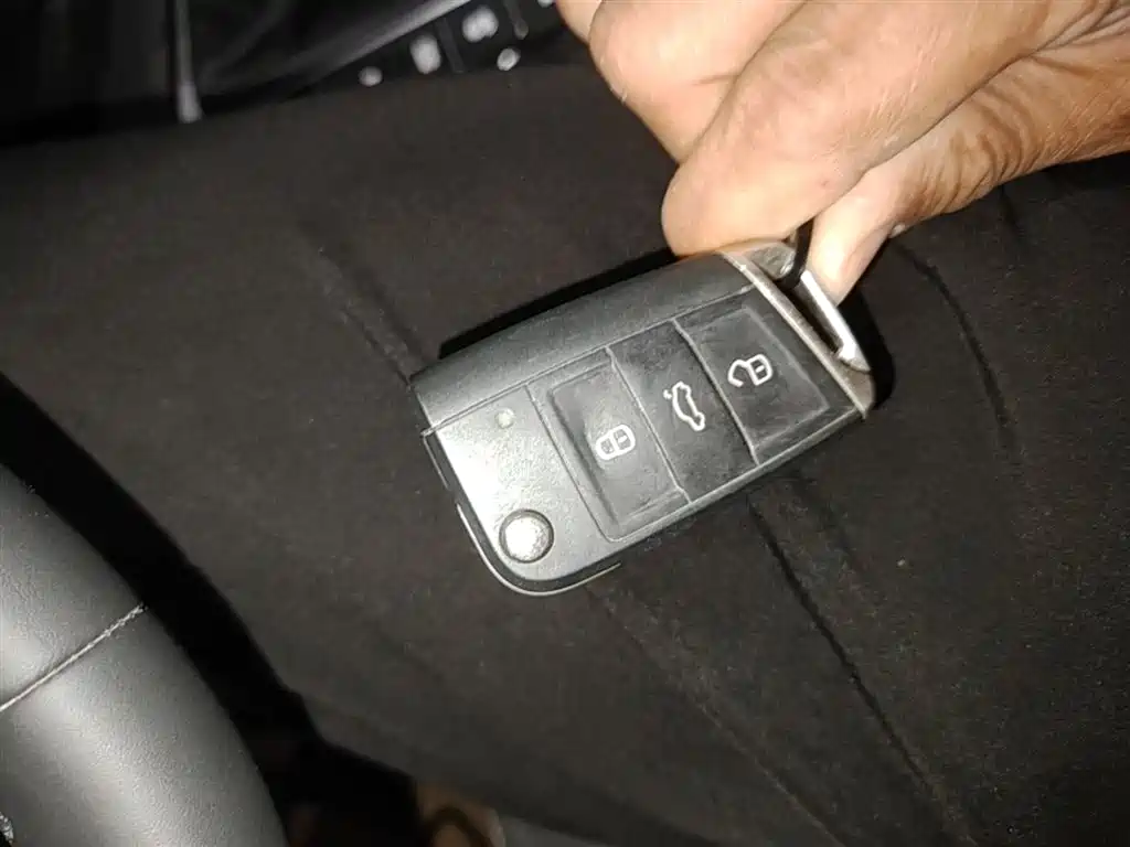 Volkswagen Sagitar 2025 300TSI DSG Surpass Edition фото 9