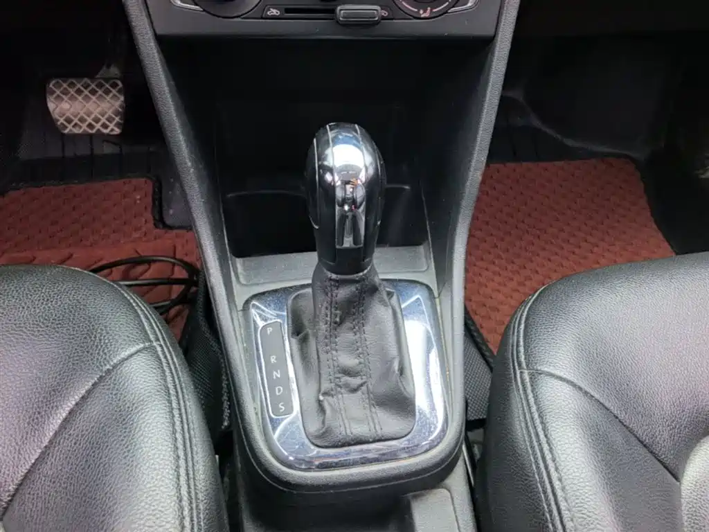 Volkswagen Jetta 2015 Value Edition 1.6L Automatic Comfort фото 14