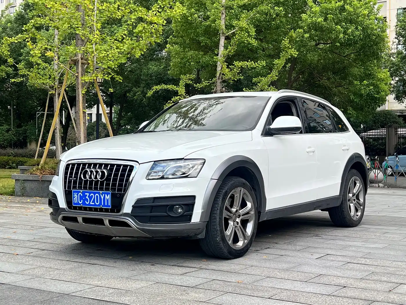 Audi Q5 (Import) 2011 2010 3.2FSI Sport