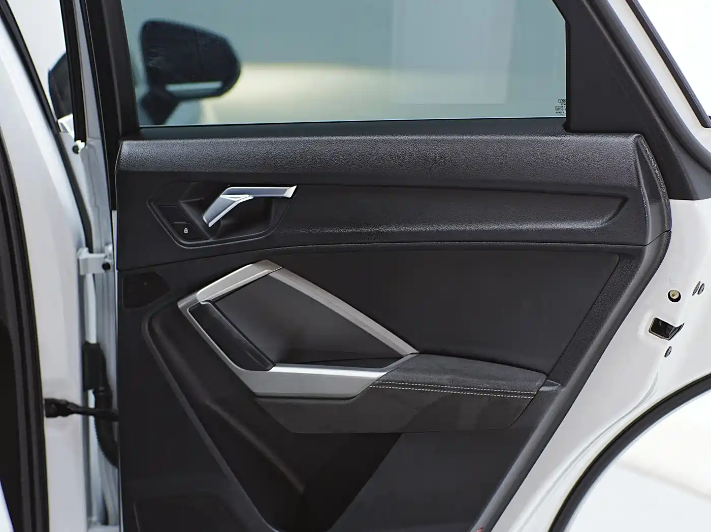 Audi Q3 2022 35 TFSI Fashion Dynamic фото 26