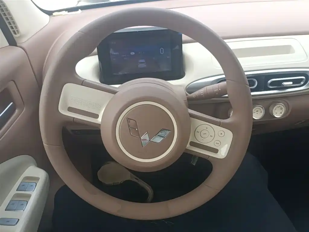 Wuling Motors Hongguang MINIEV 2026 2025 4-Door Advanced