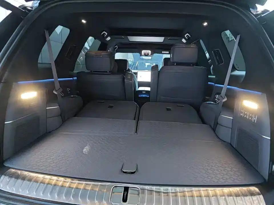 NIO ES8 2026 2025 Model 6-Seat Executive Luxury Edition