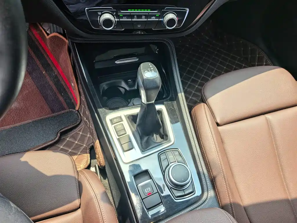 BMW 1 Series 2019 118i M Sport Package фото 15