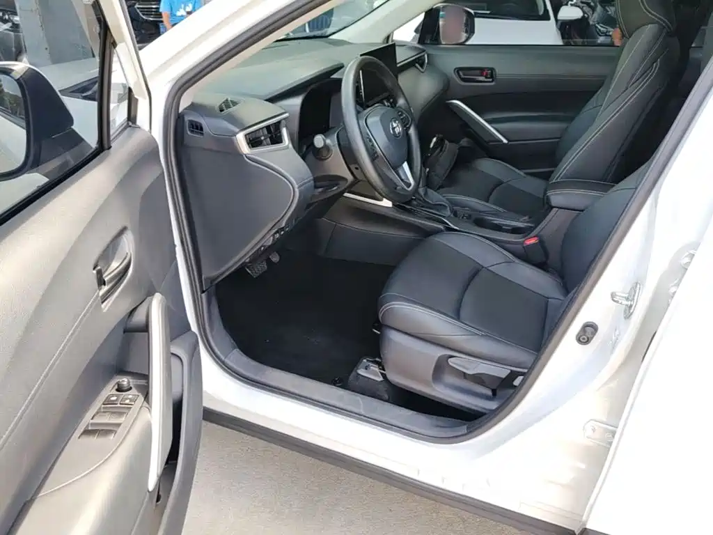 Toyota Frontlander 2025 2024 2.0L Smart Hybrid Dual Engine Leading Edition